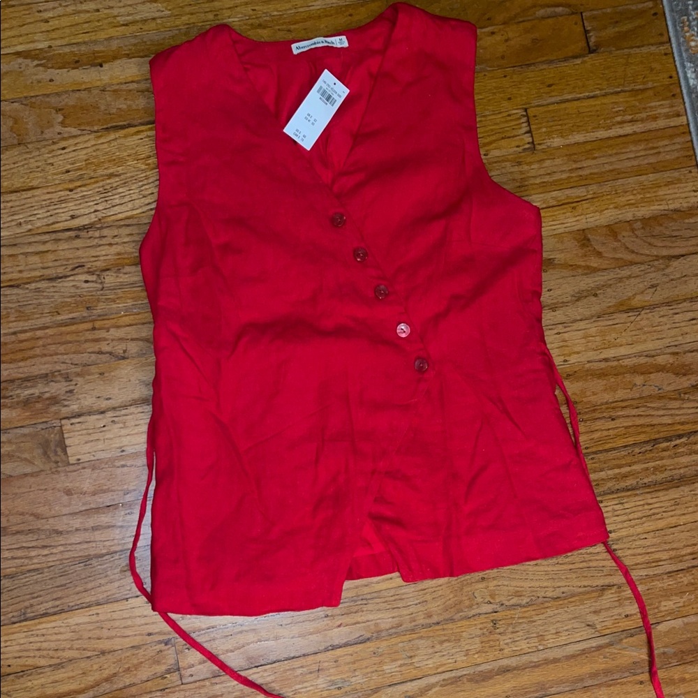 NWT Red Sleeveless Button-Up Top
